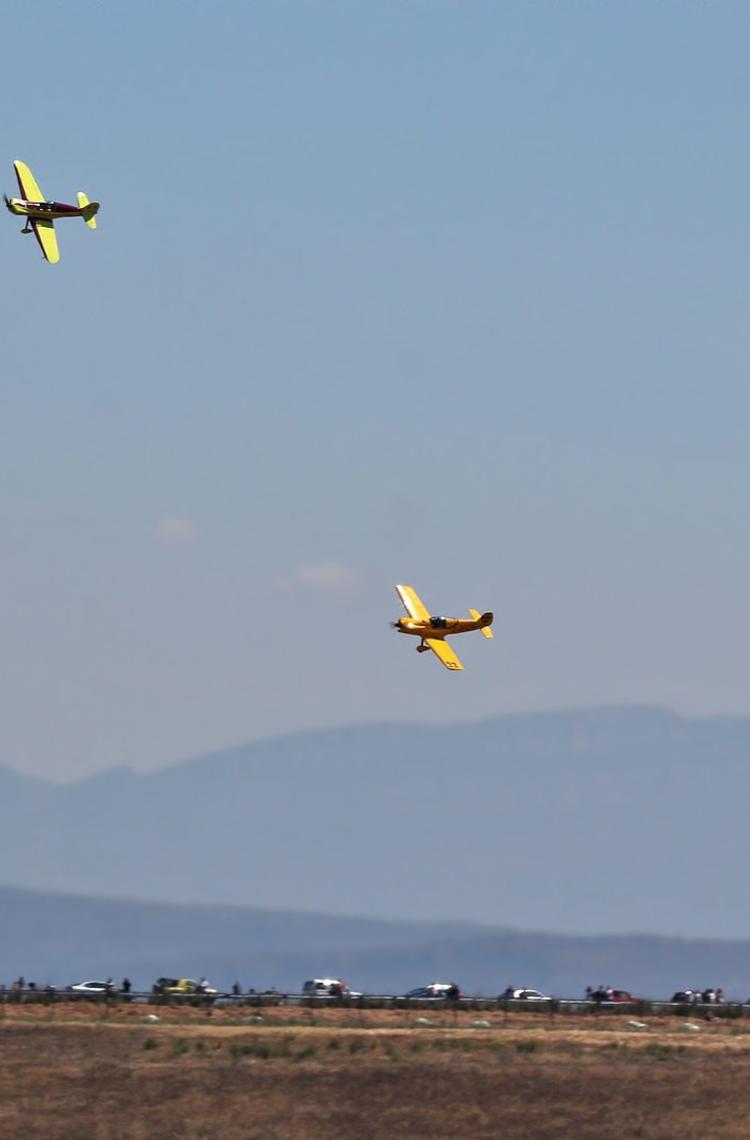 team-mobius-flying