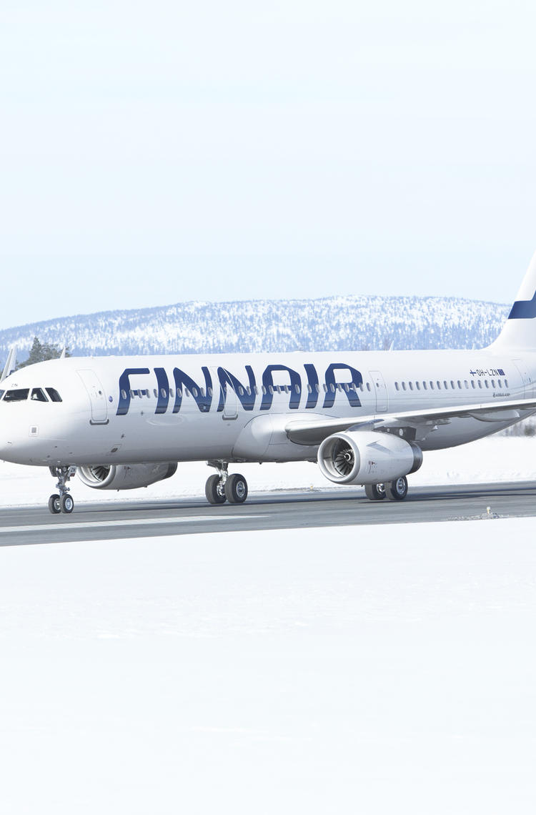 Finnair A320 full body plane