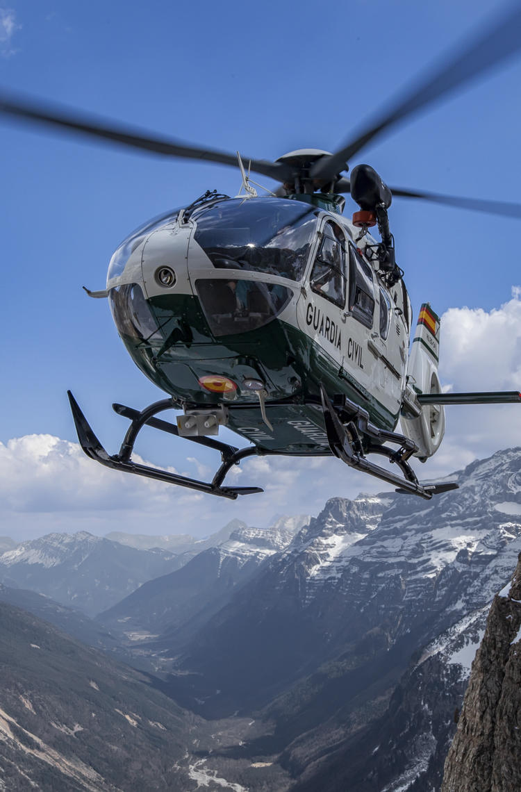 Spanish Ministries of Defence and Interior sign for 36 H135s