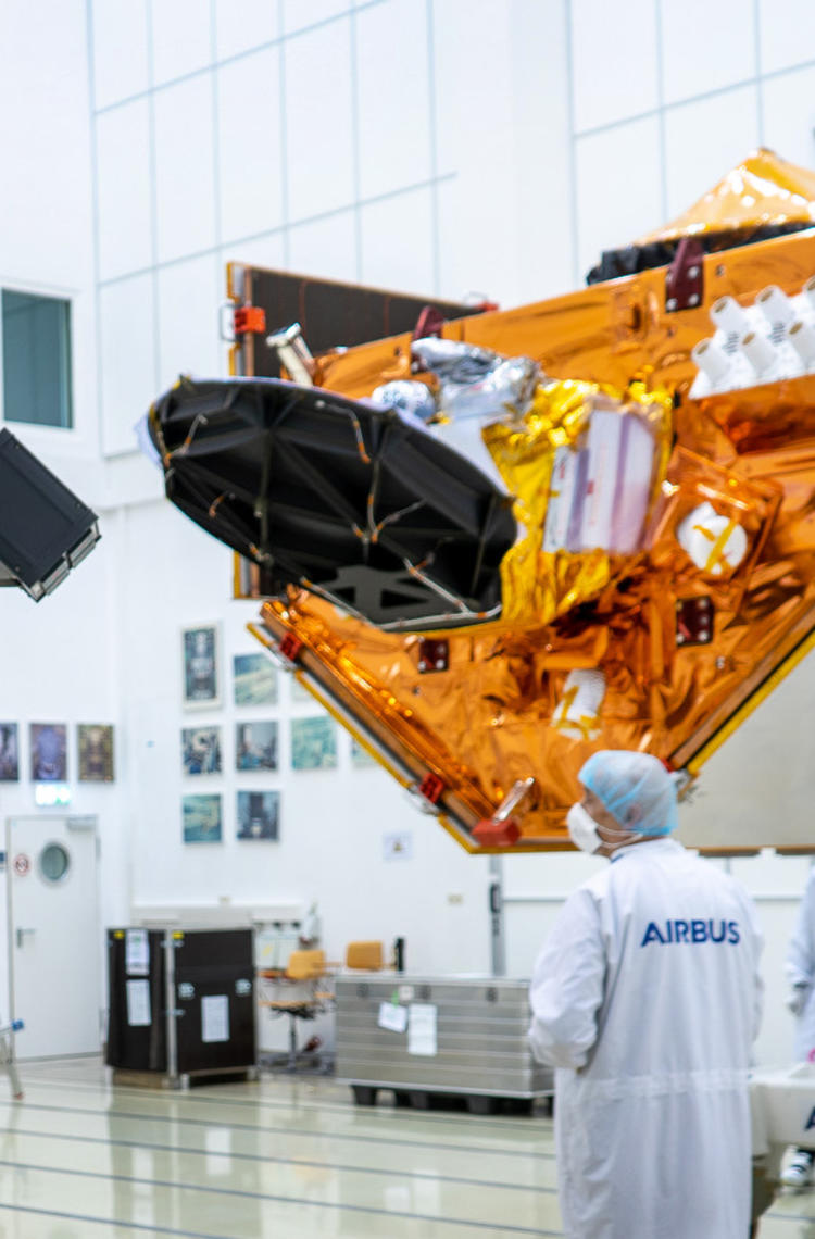 Sentinel-6B satellite in the test centre in Ottobrunn – Copyright Airbus-Sandra-Walther-2022