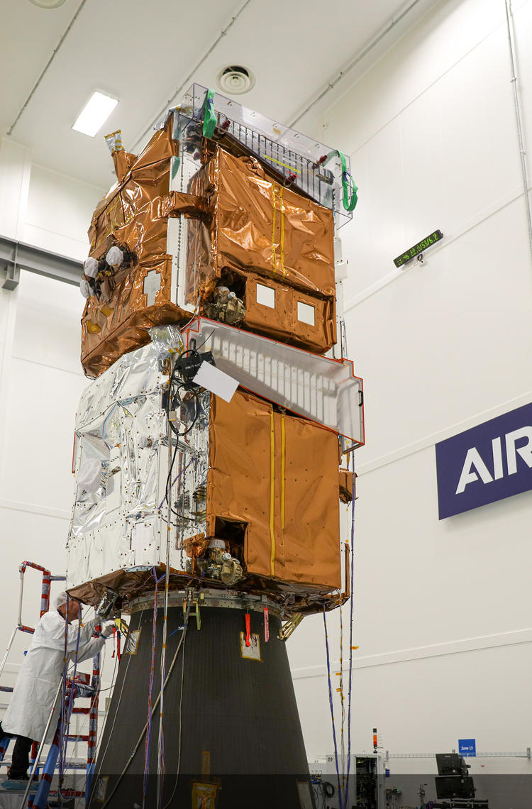 Both final Pléiades Neo satellites in their “self-stacked” configuration during mechanical tests 