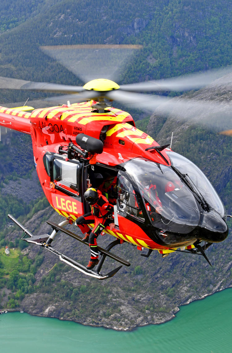 H145 - EXPH-2142-220