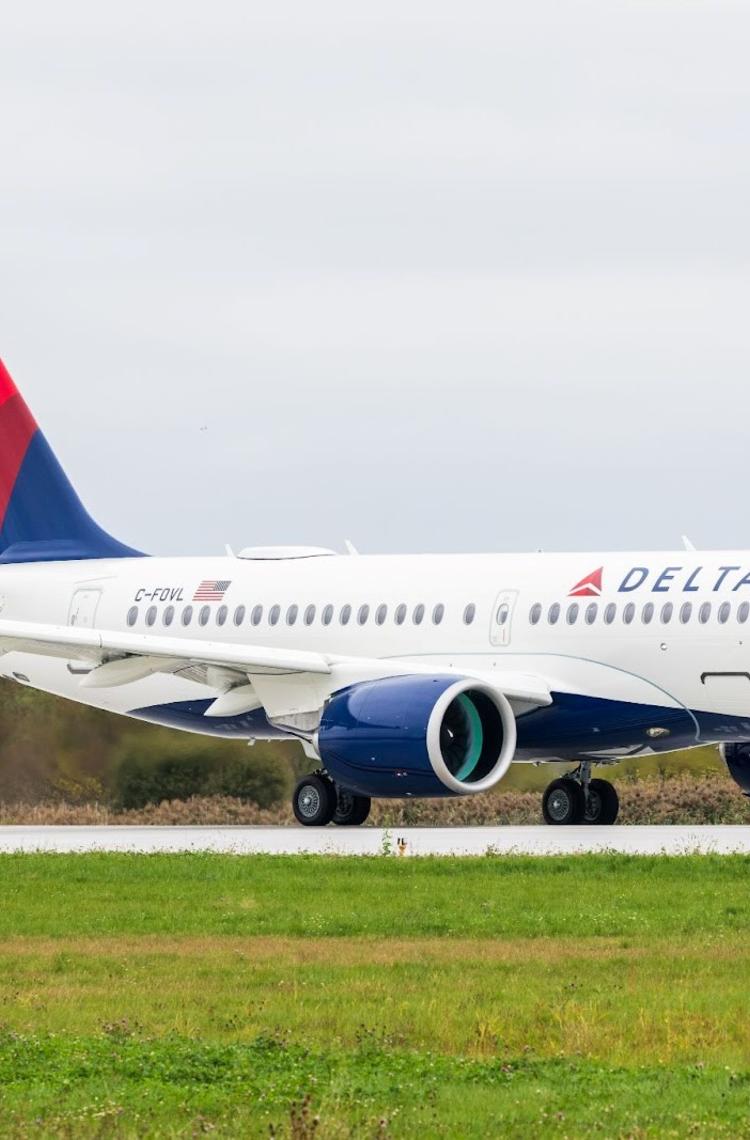 Delta Air Lines 220-300 Delta Air Lines 220-300