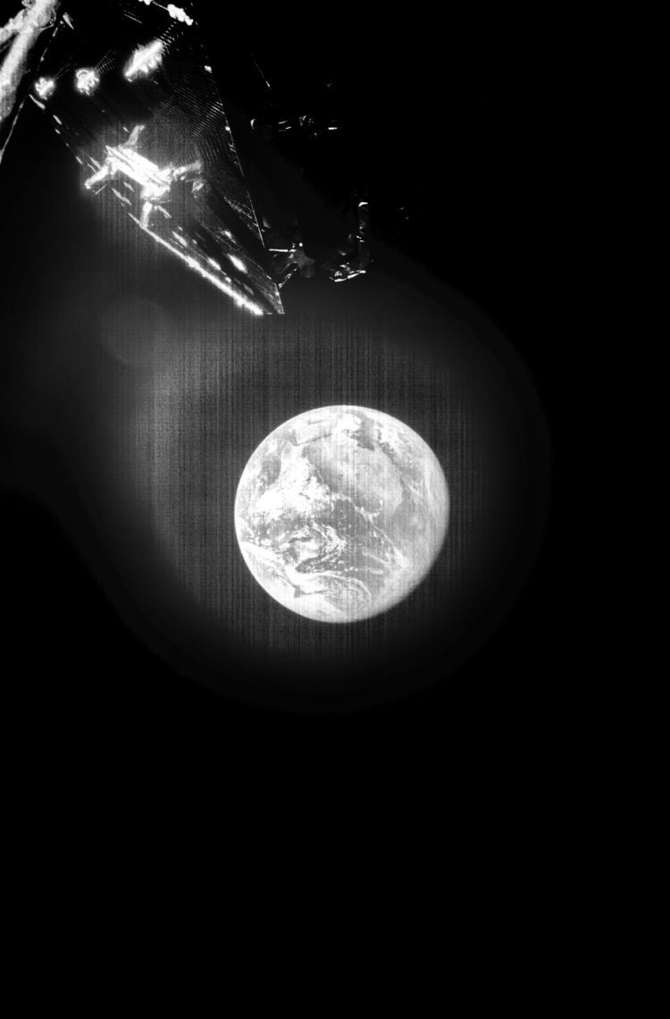 HOTBIRD 13F selfie Earth