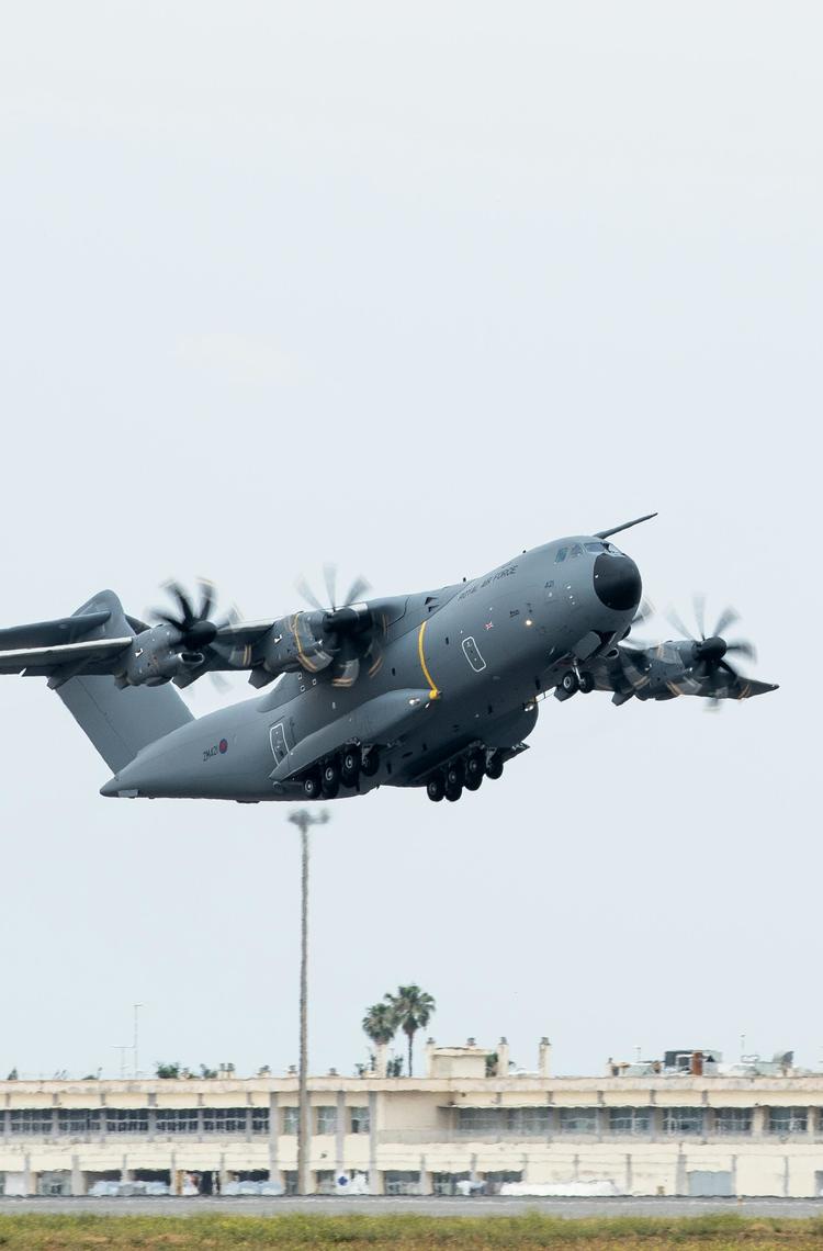 Delivery Ferry A400M Take off