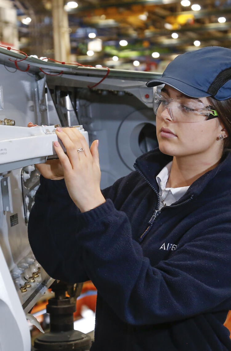 Airbus woman apprentice