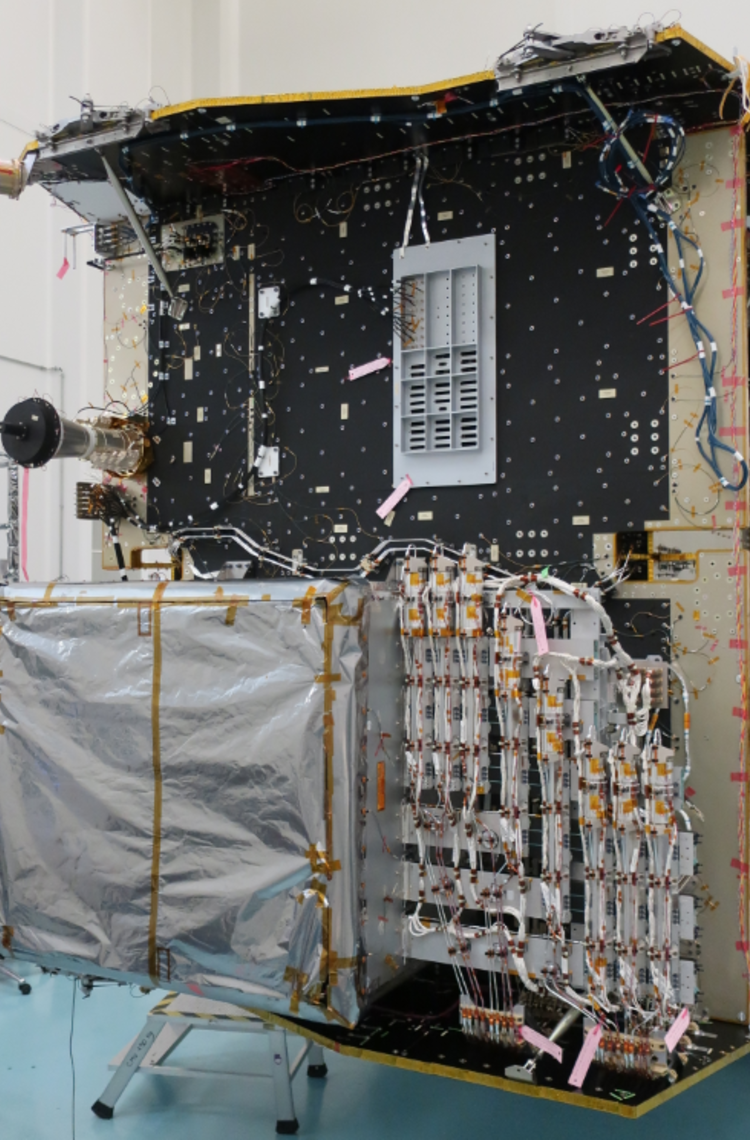 SpainSat-NG-DRA-Tx-on-satellite-Copyright-Airbus