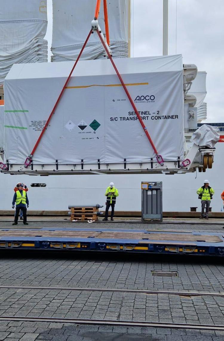 Sentinel-2C being loaded into Canopée