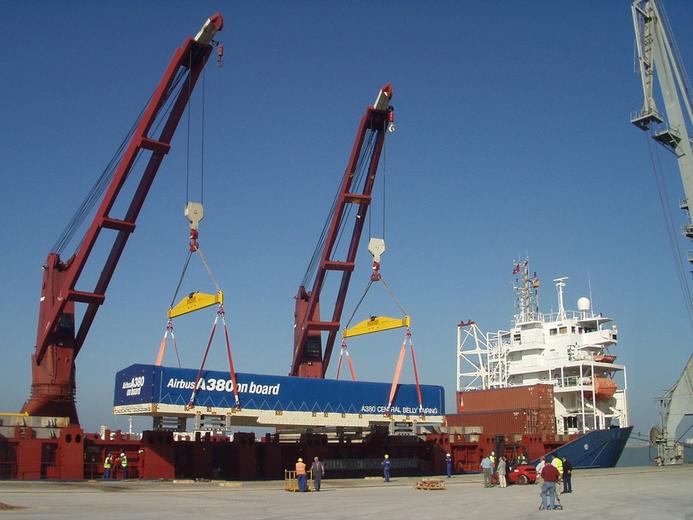 A380_transport_unloading