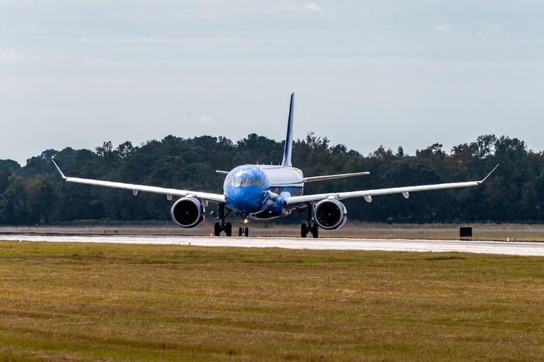 Breeze First A220