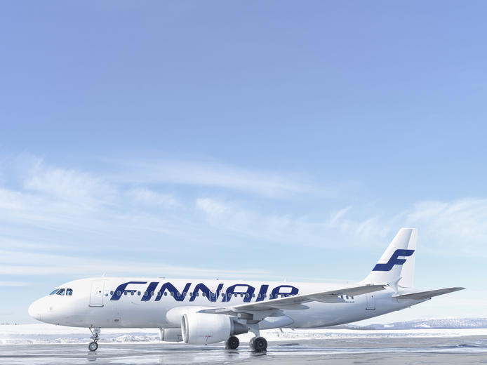 Finnair A320 runway