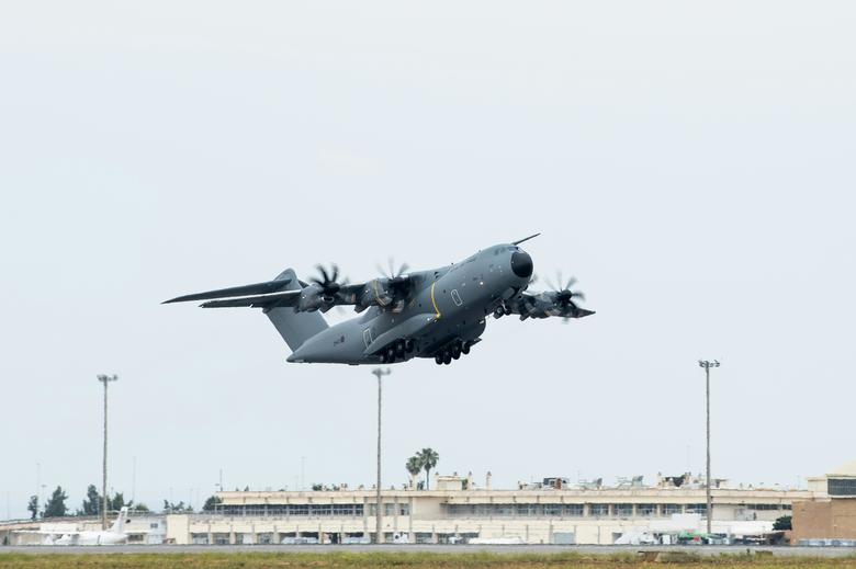 Delivery Ferry A400M Take off