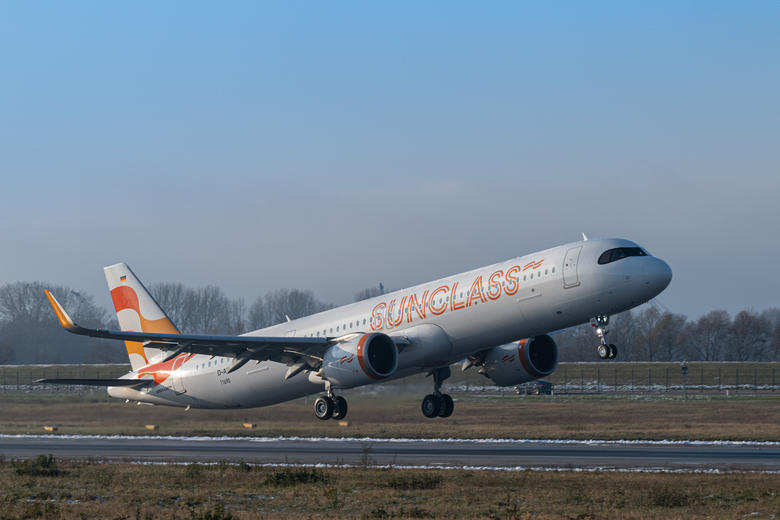 A321neo Sunclass takeoff