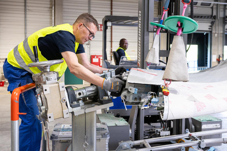 Airbus-Logistik-production supply operator (Bereitsteller)