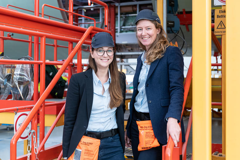 Meet Julia and Sophie