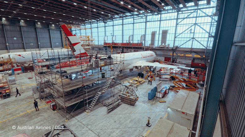 world_maintenance_day_aircraft_repair_airbus_austrian_airlines_working_party