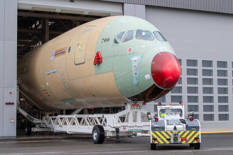 A350F section 11-14 arriving at station 59