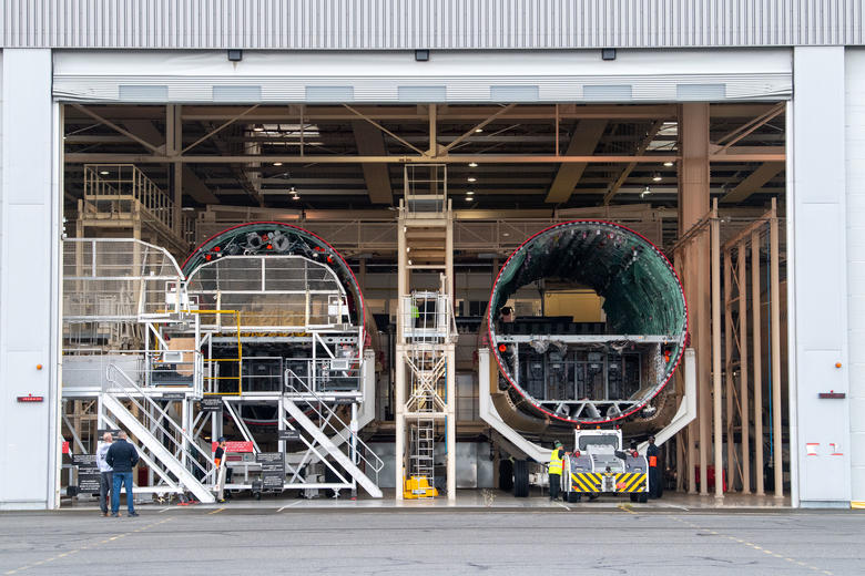 A350F section 15-21 arriving at station 59