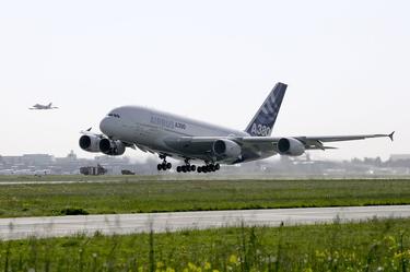 Airbus A380 takeoff Airbus A380 takeoff