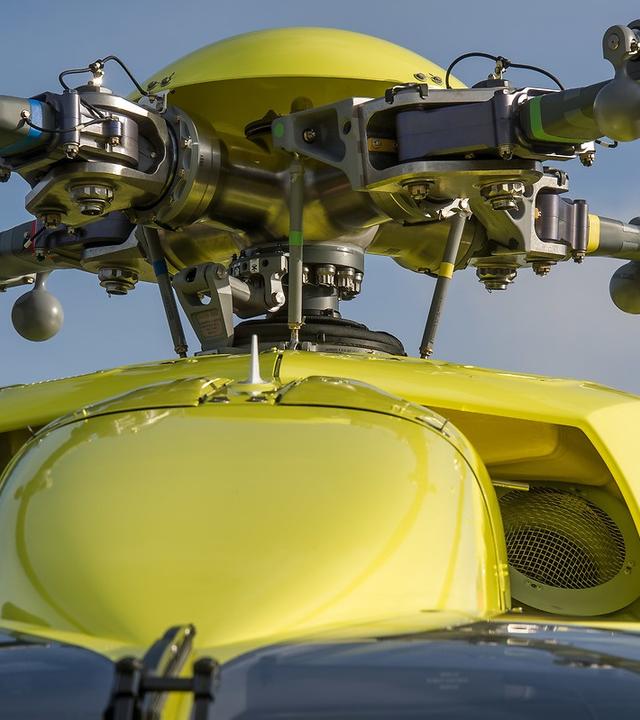 Main rotor hub Main rotor hub