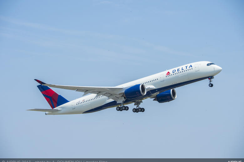Take off A350-900 Delta Air Lines